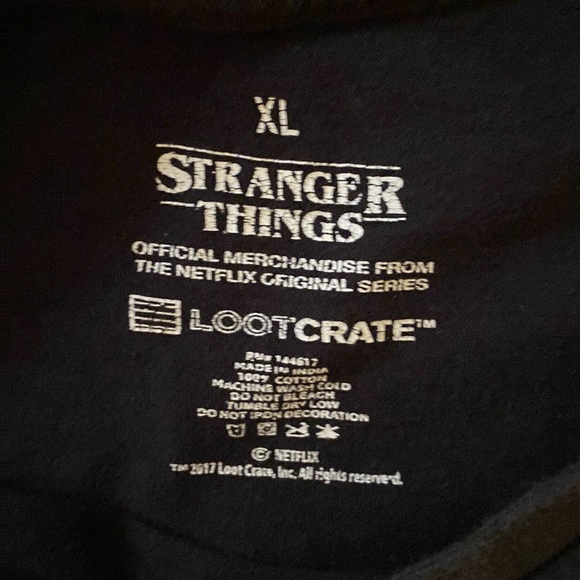 Stranger Things Official Merchandise from the Netflix Original Series size XL - Picture 3 of 3